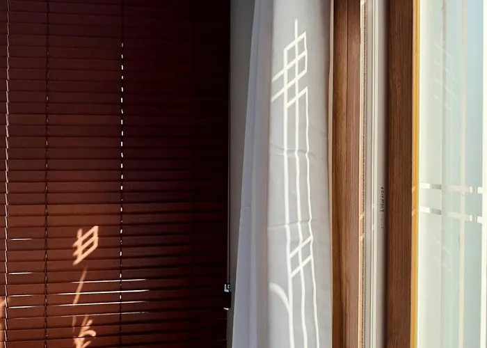 At Home, Sunny Emotional House, Free Parking, 3q Beds, Attic Movie Theater Villa Busan