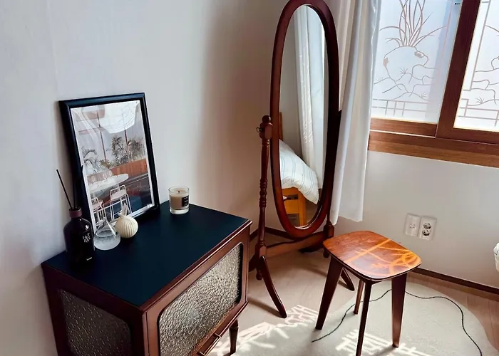 At Home, Sunny Emotional House, Free Parking, 3q Beds, Attic Movie Theater * Busan