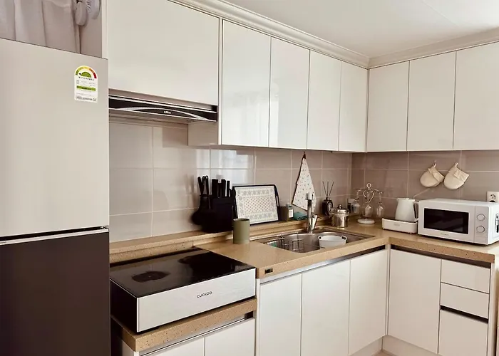 Villa At Home, Sunny Emotional House, Free Parking, 3q Beds, Attic Movie Theater Busan